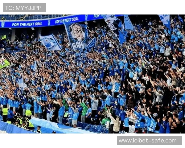 中超赛场曼城惊艳逆袭皇马引发转会热议与球迷狂欢